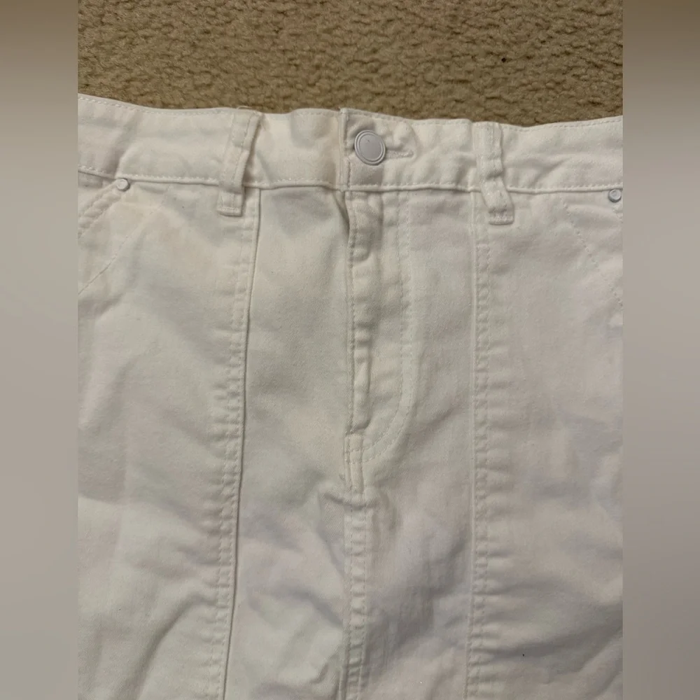 A loves A white cotton mini skirt. Size 28.